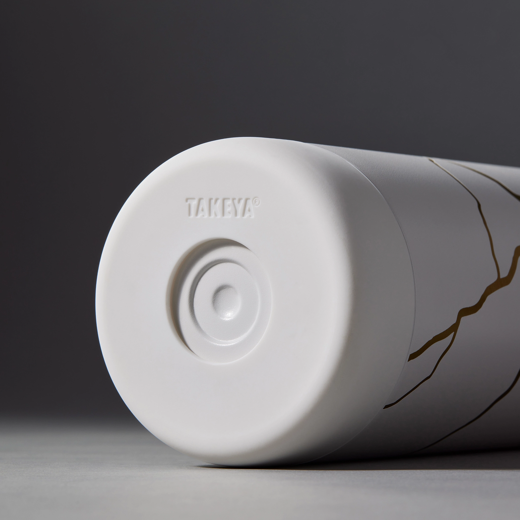 Kintsugi Water Bottle with Straw Lid - Image 12