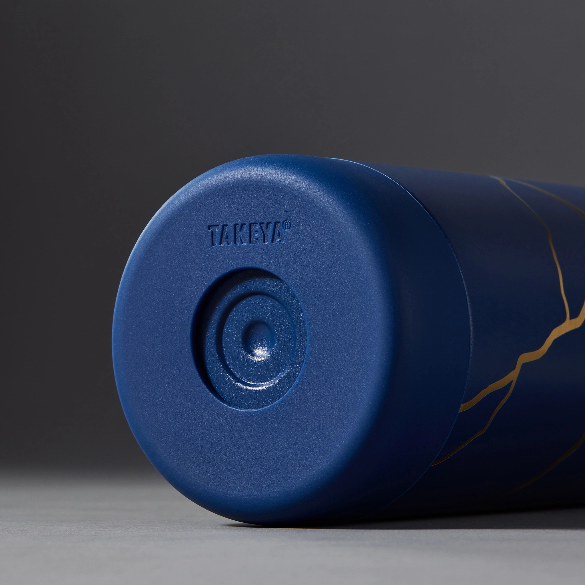 Kintsugi Water Bottle with Spout Lid - Image 6