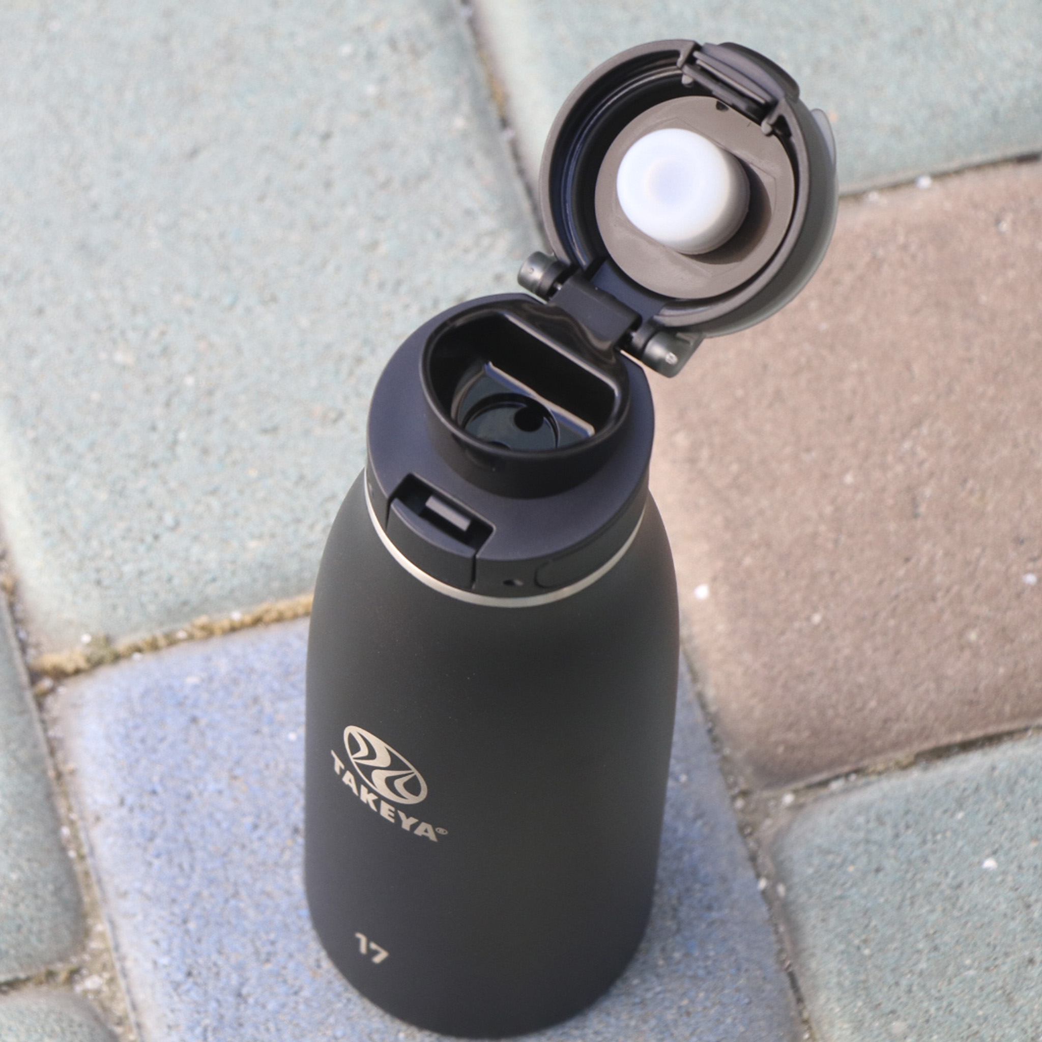 Traveler FlipLock™ Lid - Image 2